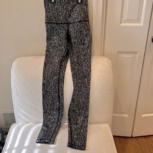 Lululemon long gray/black size 2 leggings